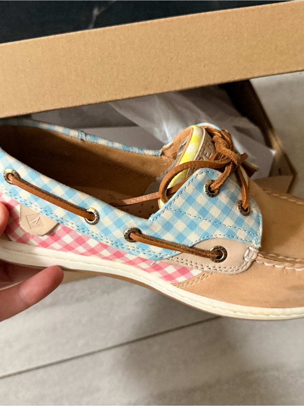 Sperry Women's Gingham Boat Shoe in Tan, Light Blue & Pink 9 M